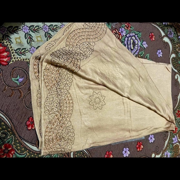 Hijab  jersey material  dark beige Light tan with design made in Dubai UAE - Picture 6 of 9